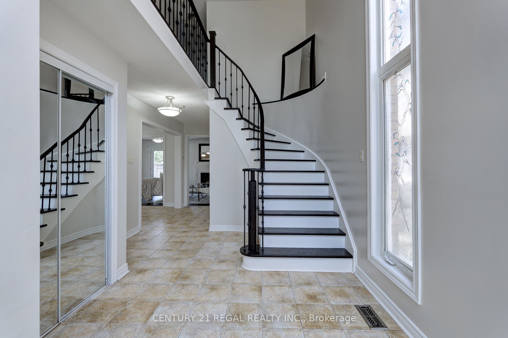 25 Sweet Briar Lane
