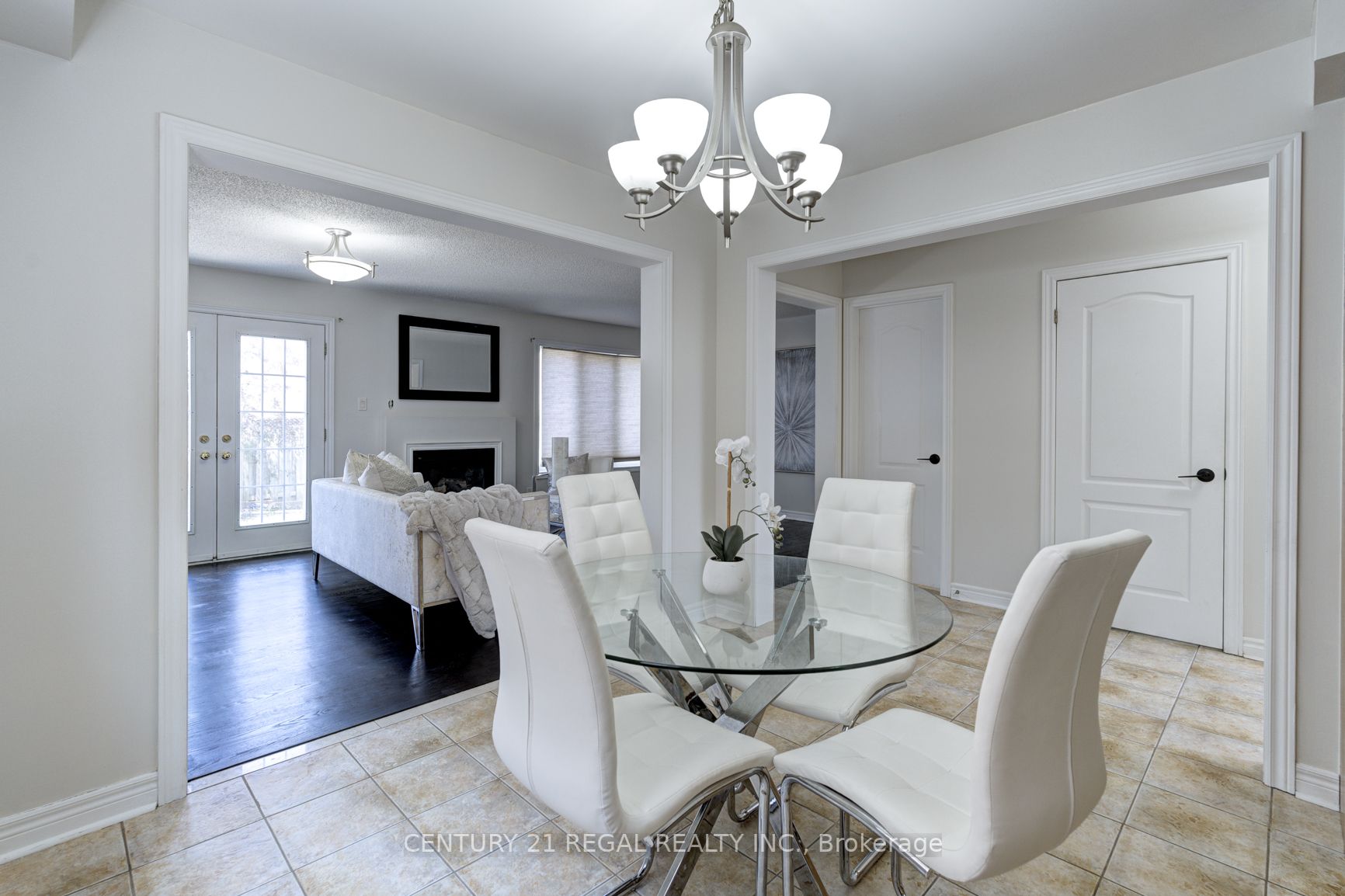 25 Sweet Briar Lane