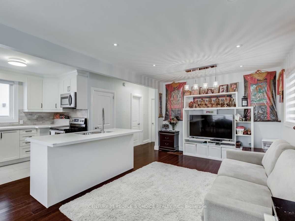 48 Stephen Drive
