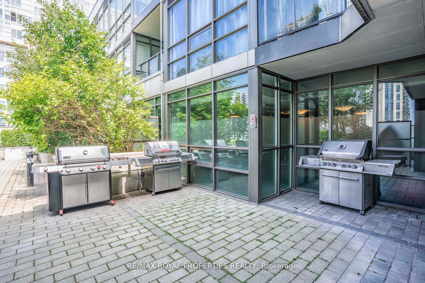 8 Fieldway Road, #512