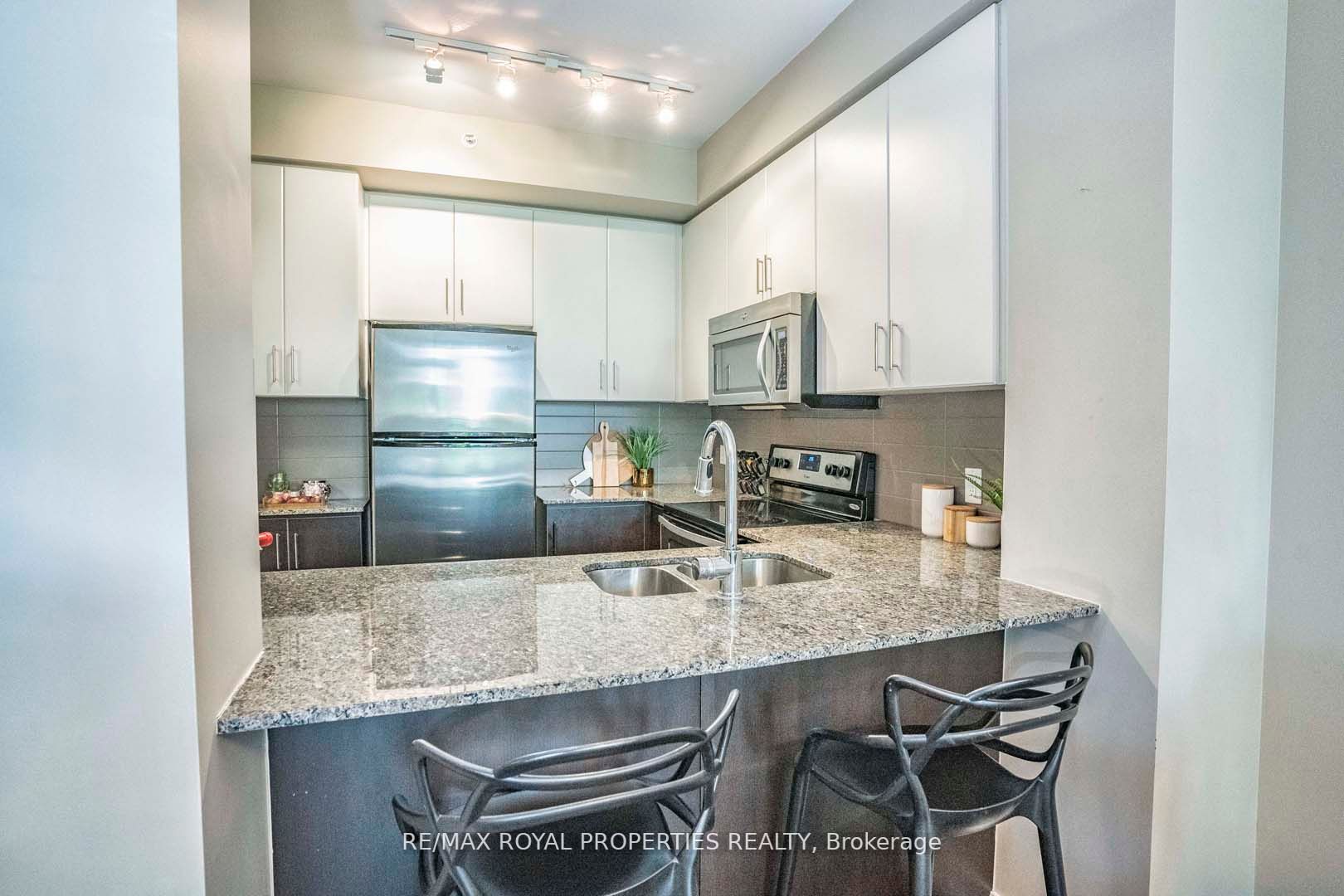 8 Fieldway Road, #512