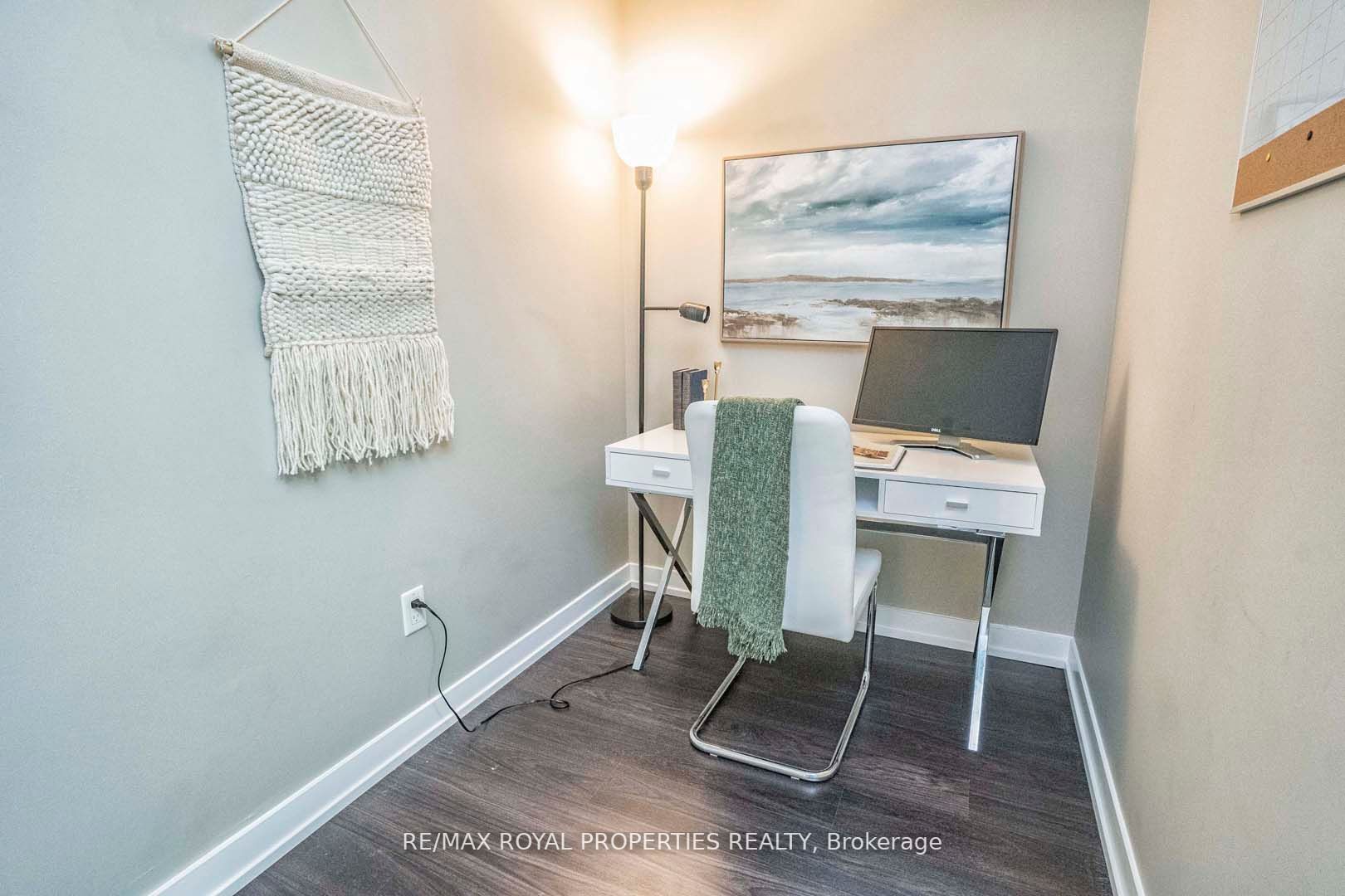 8 Fieldway Road, #512