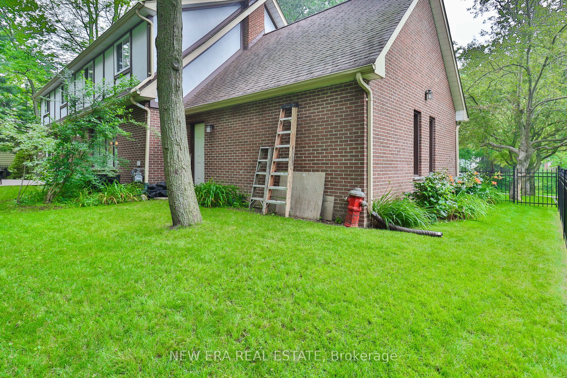 1244 Woodland Ave