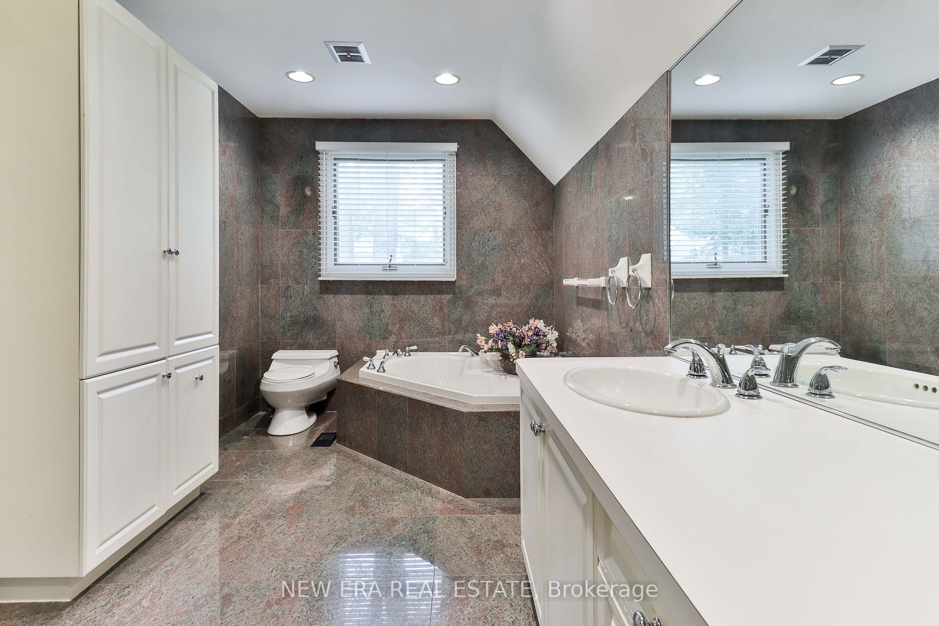 1244 Woodland Ave