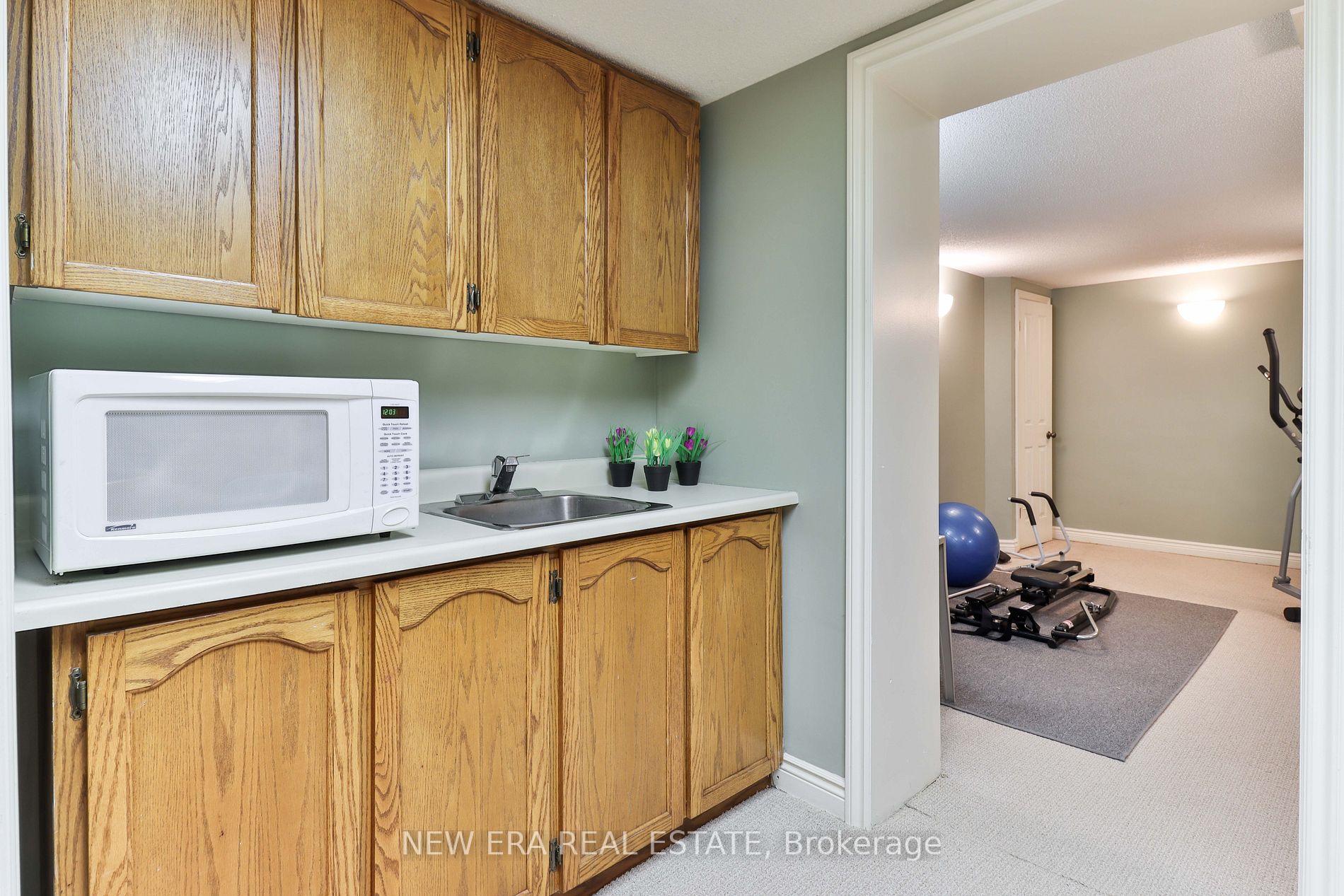 1244 Woodland Ave