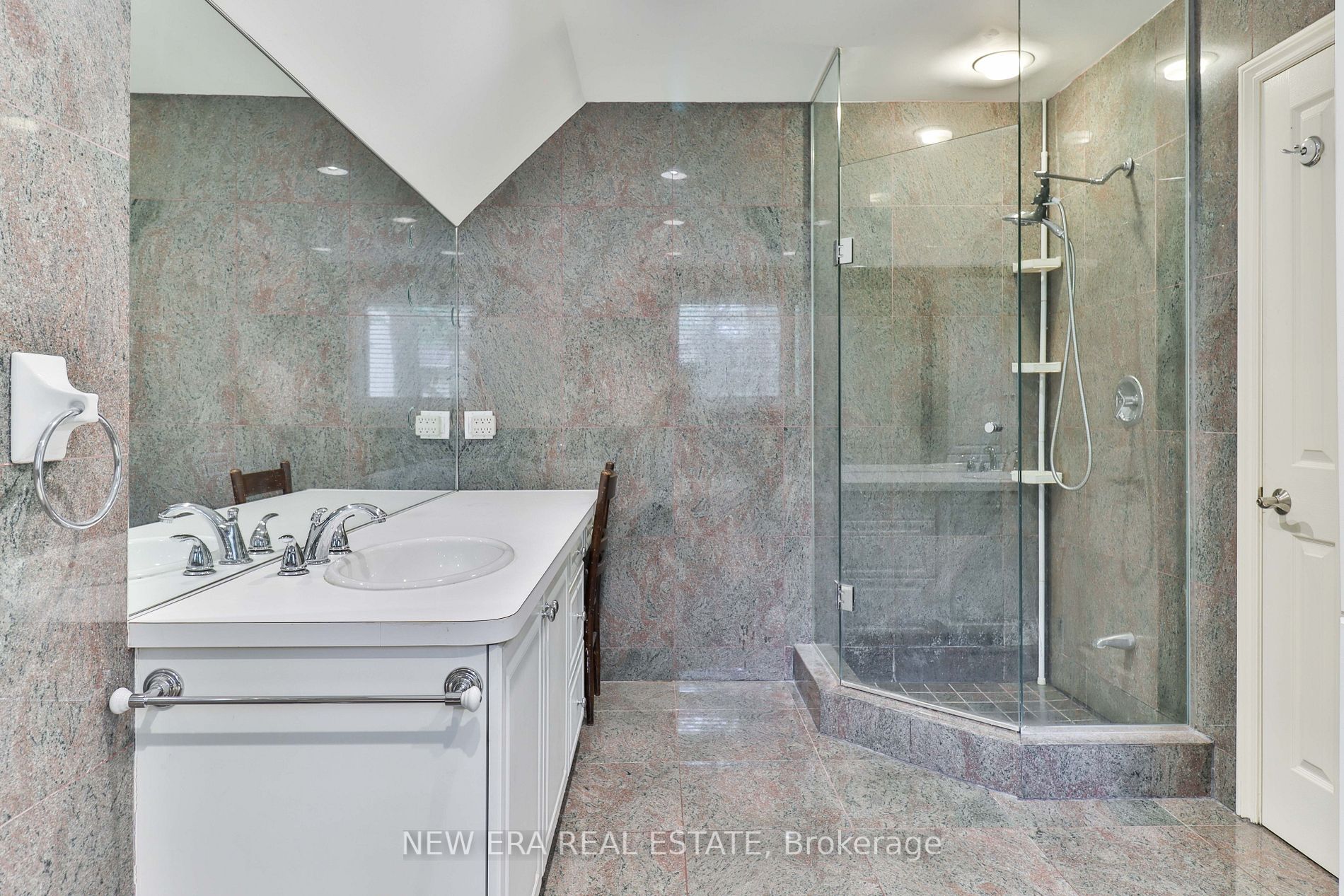 1244 Woodland Ave