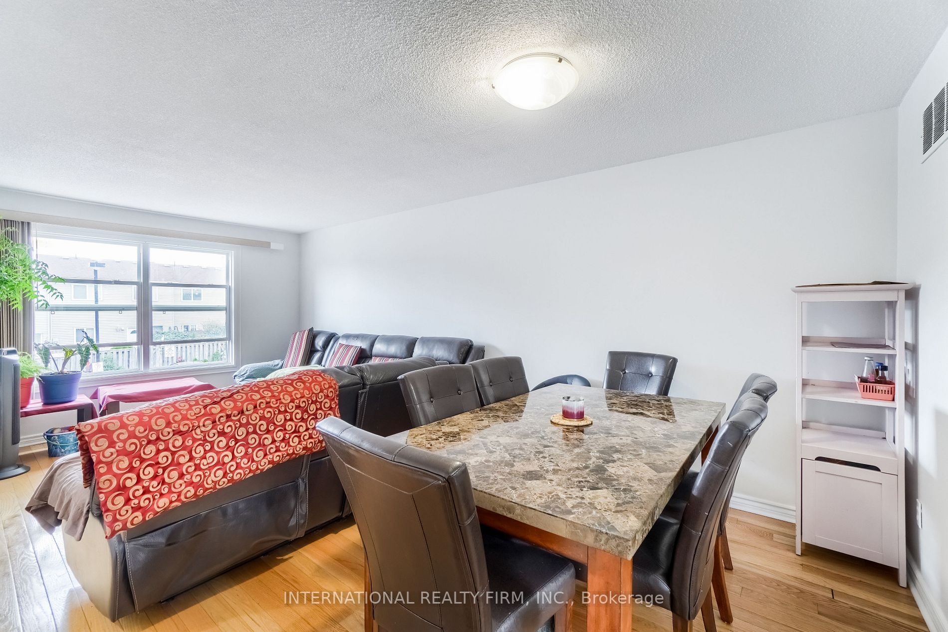 77 Morley Cres, #77