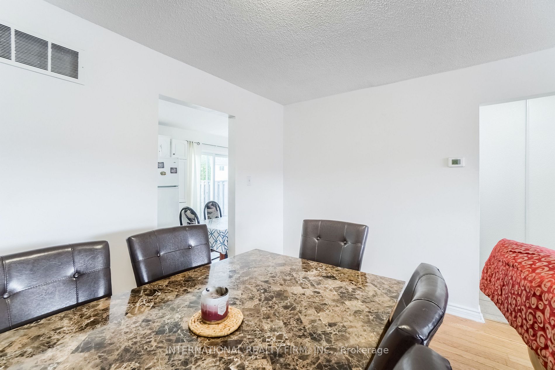 77 Morley Cres, #77
