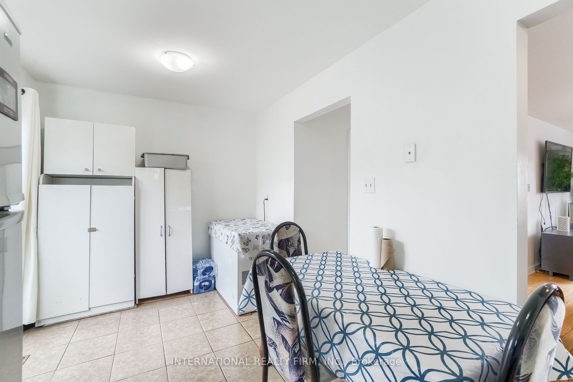 77 Morley Cres, #77