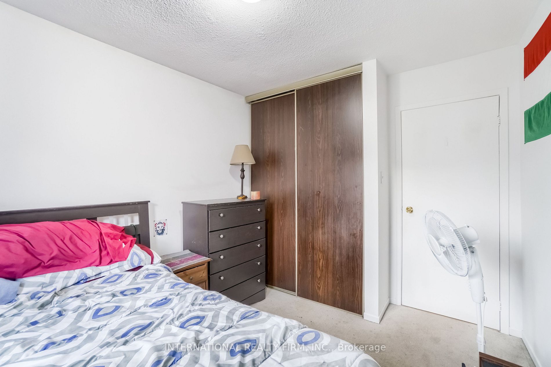 77 Morley Cres, #77