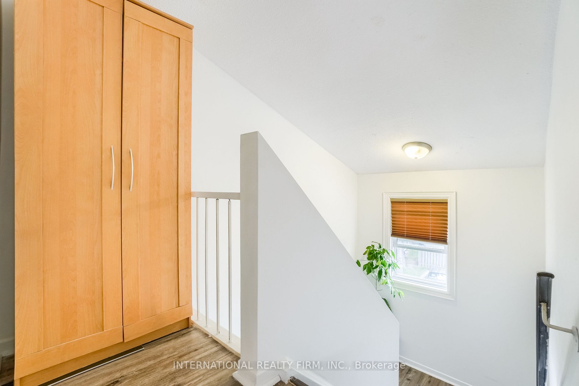 77 Morley Cres, #77