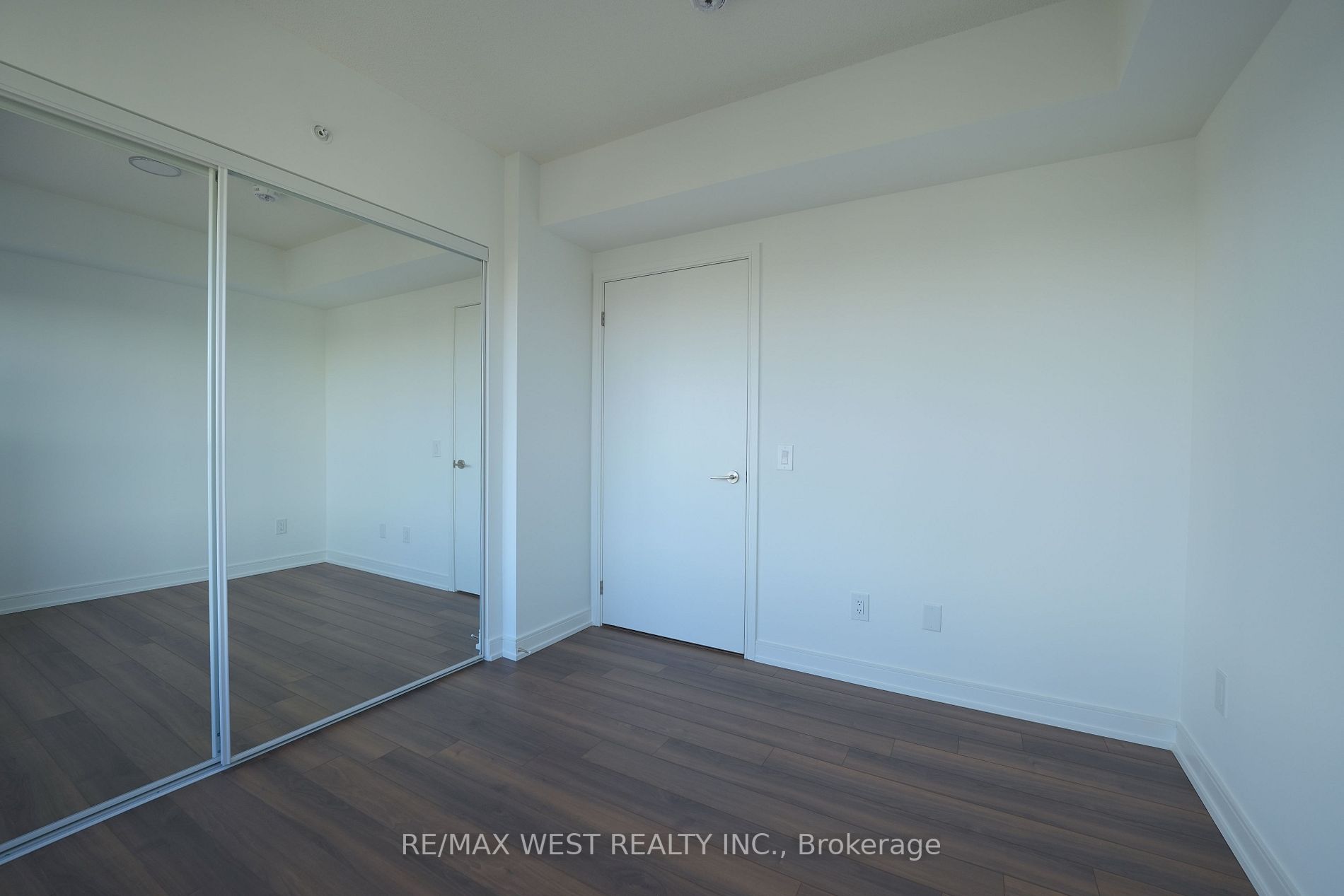 30 Samuel Wood Way, #1410