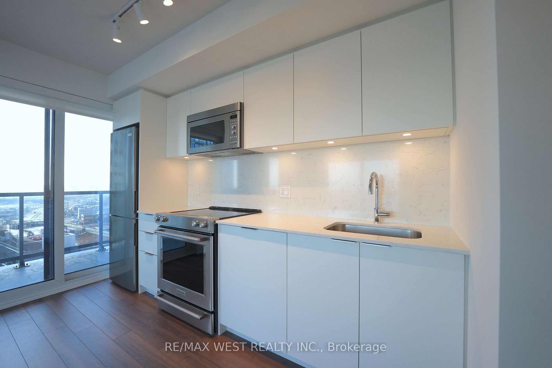 30 Samuel Wood Way, #1410