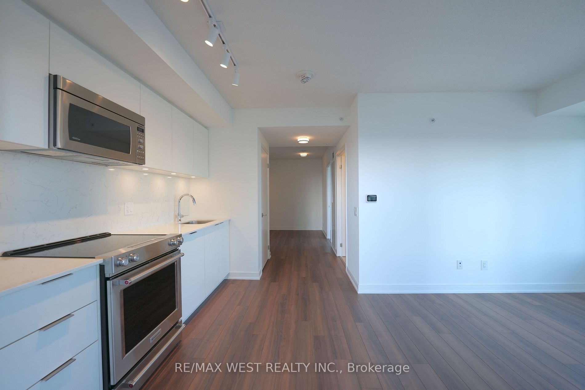 30 Samuel Wood Way, #1410