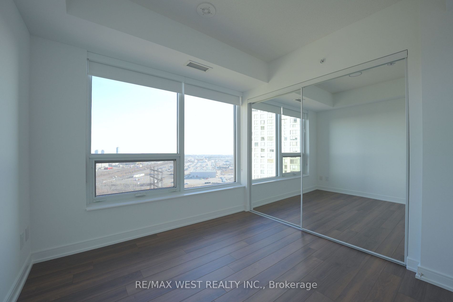 30 Samuel Wood Way, #1410