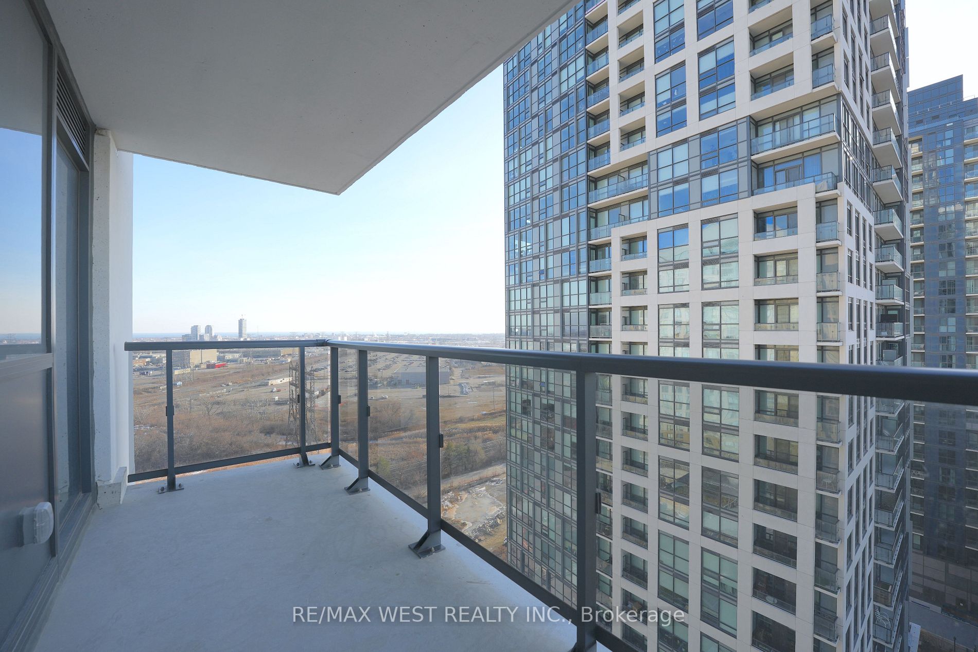 30 Samuel Wood Way, #1410