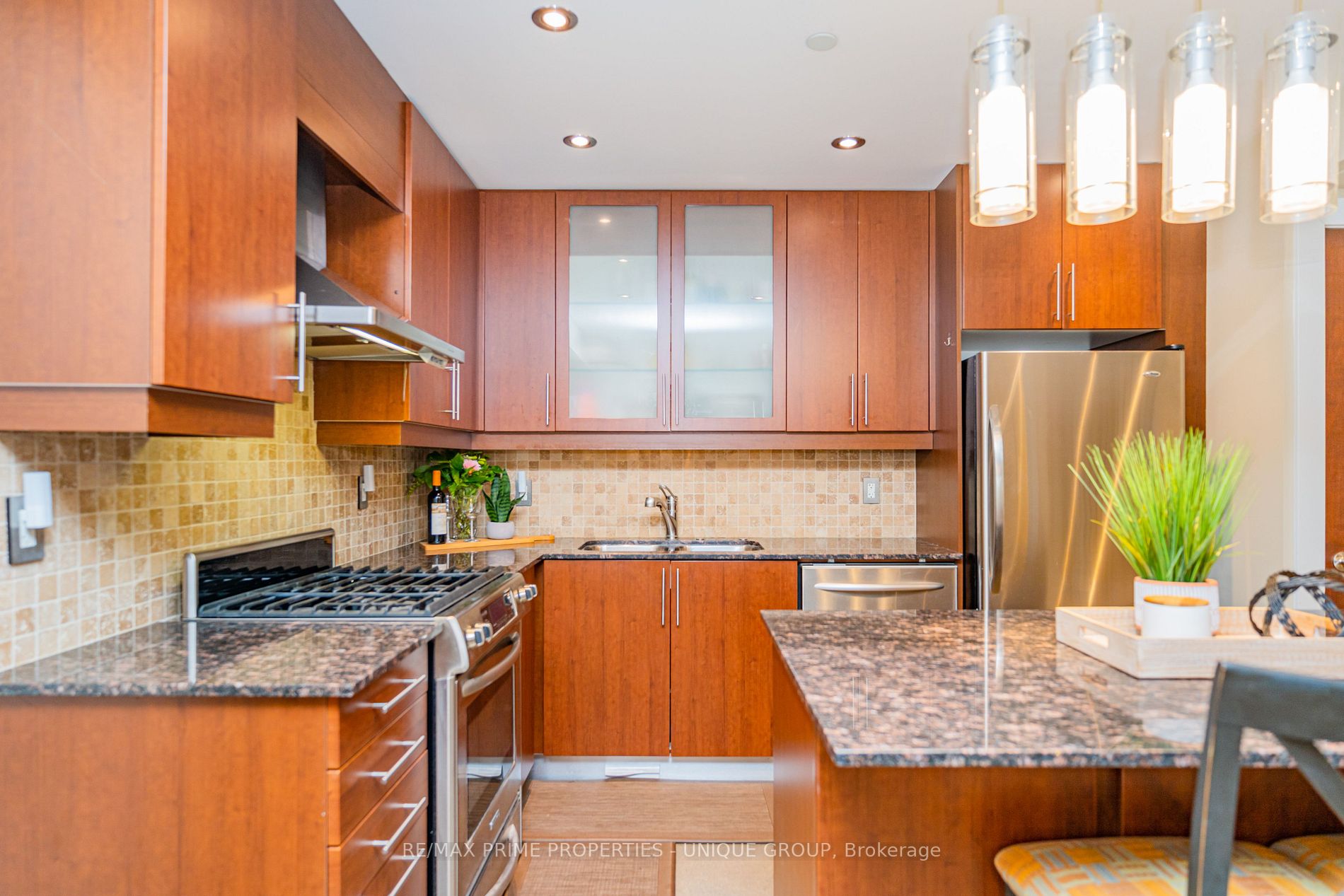550 Hopewell Ave, #101