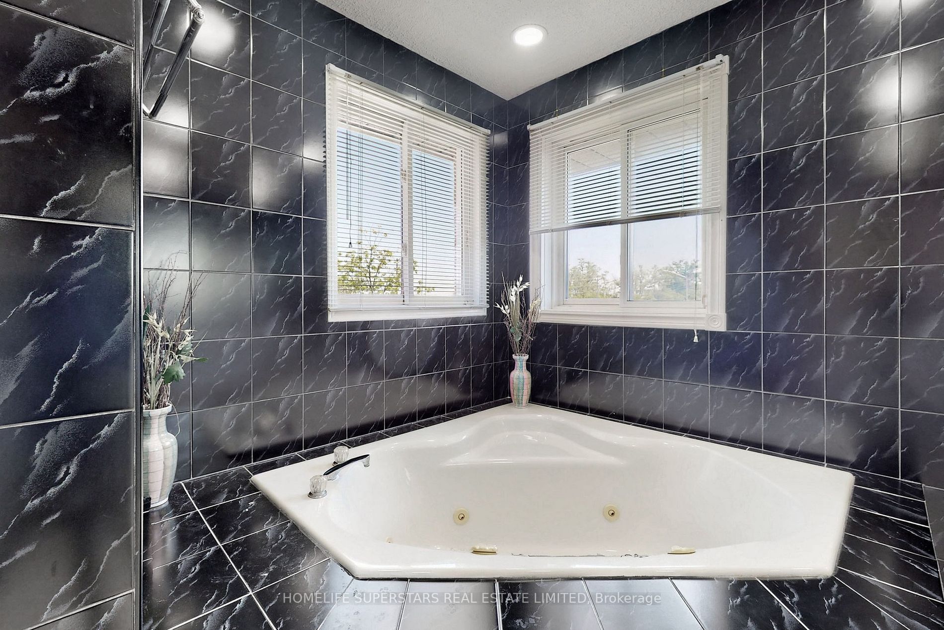 34 Sifford Crt