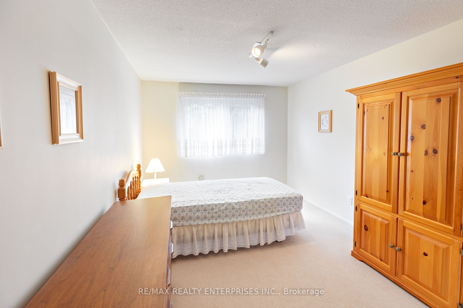 1098 Bordeaux Crt