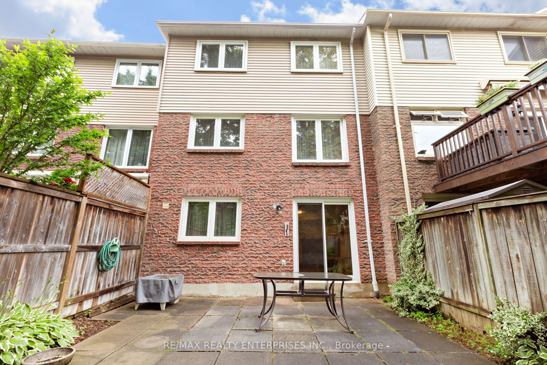 1098 Bordeaux Crt