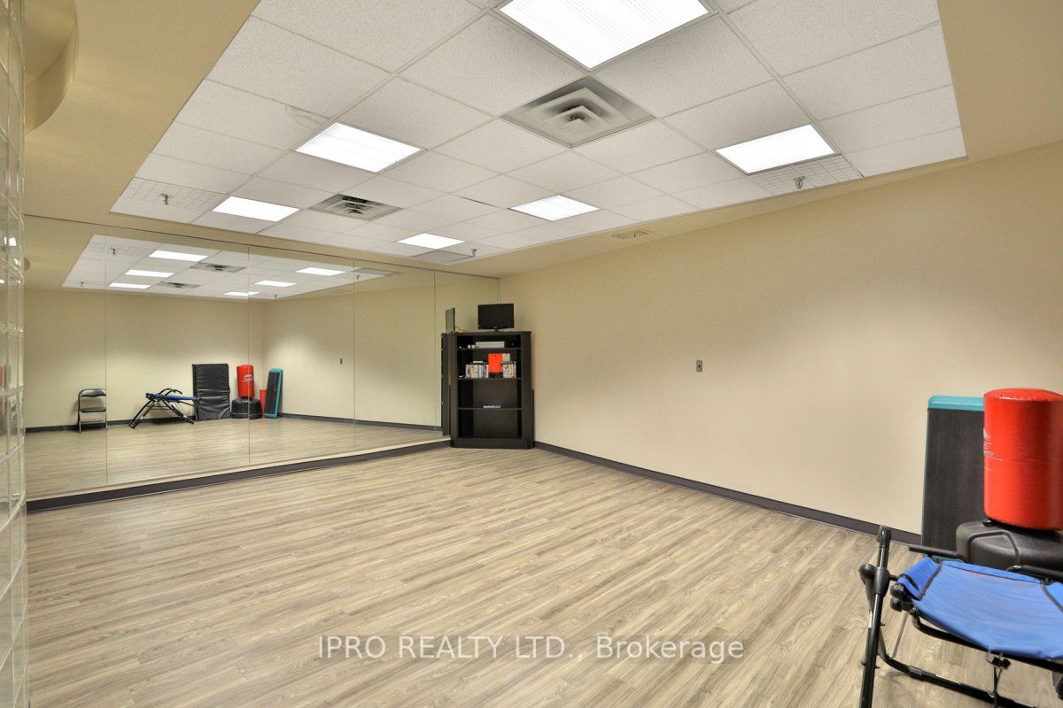 50 Eglinton Ave W, #201