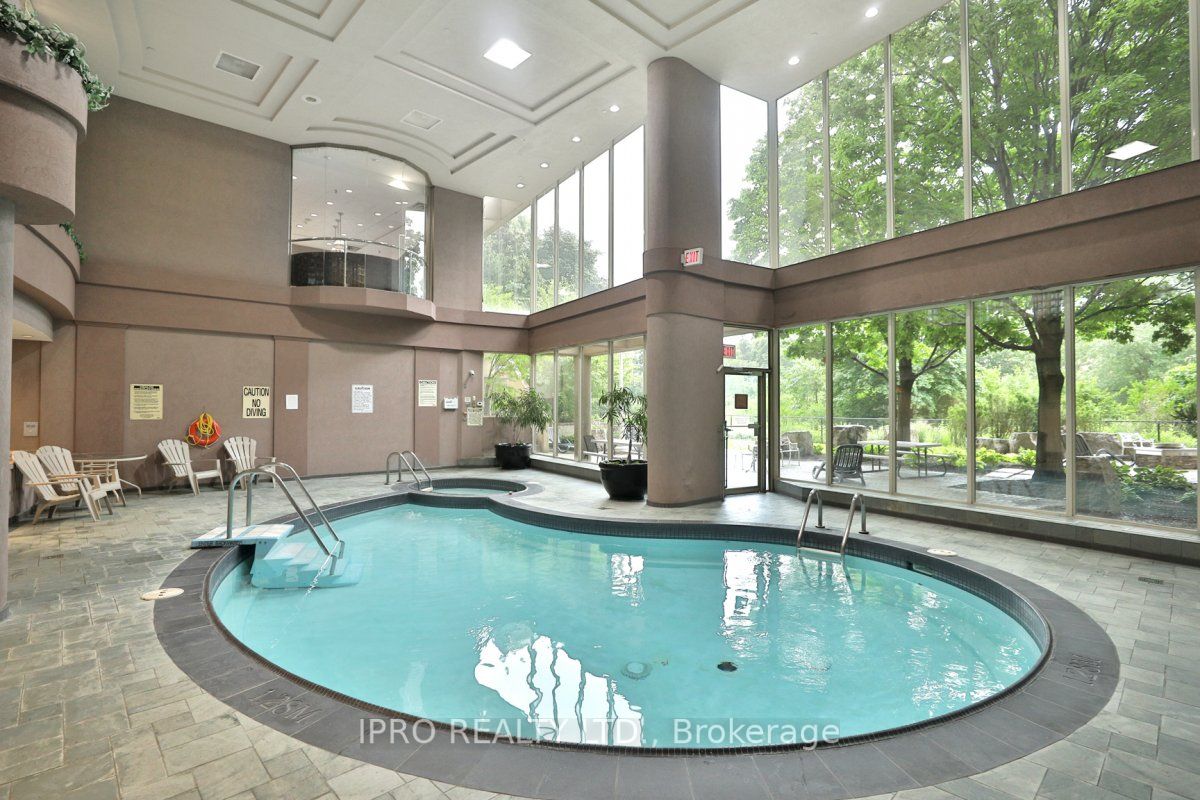 50 Eglinton Ave W, #201