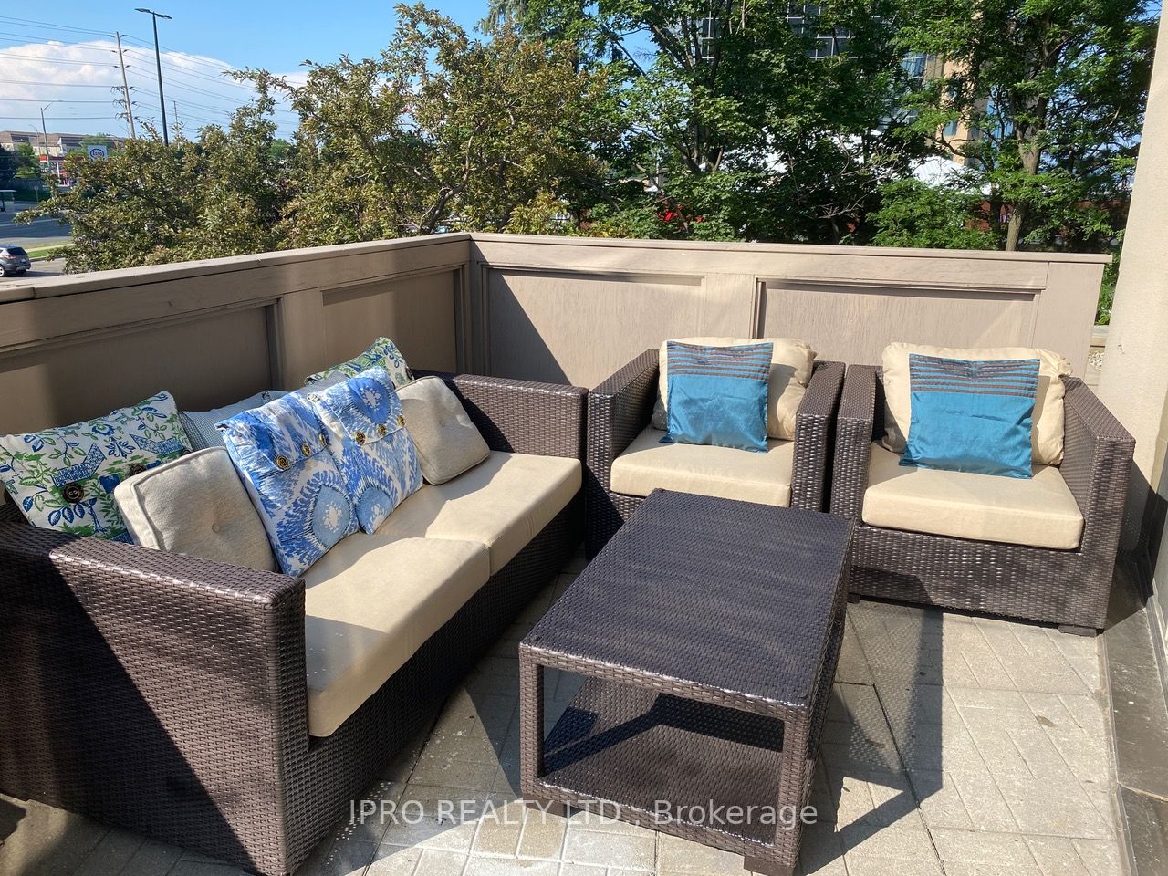 50 Eglinton Ave W, #201