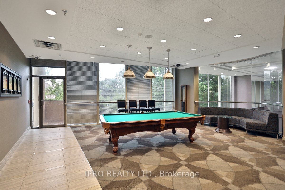 50 Eglinton Ave W, #201