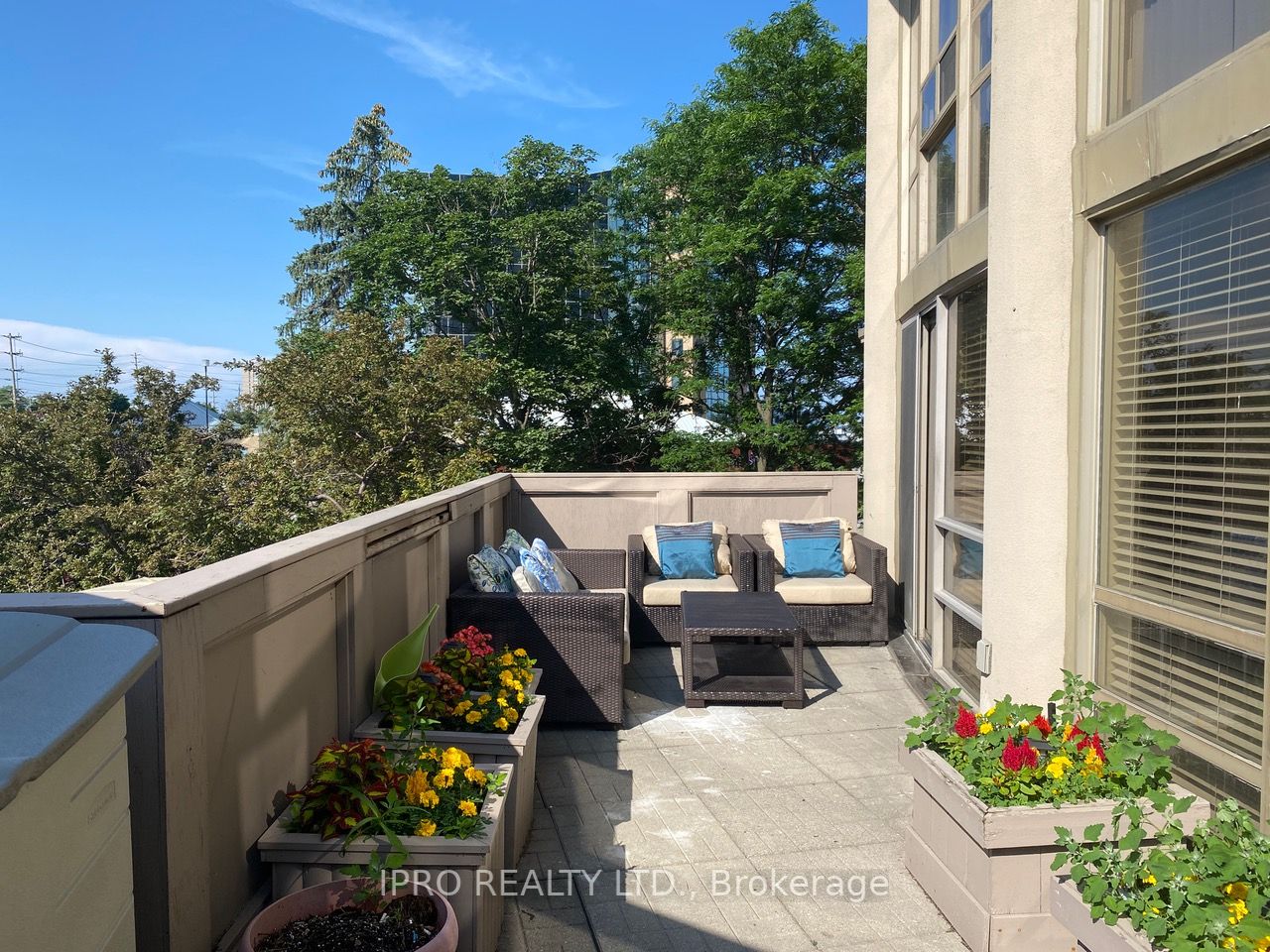 50 Eglinton Ave W, #201