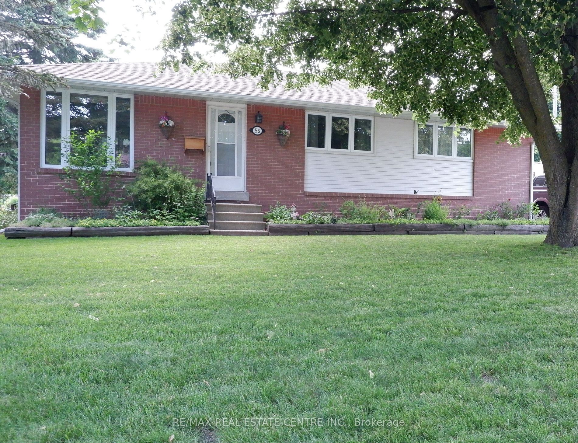 Listing W6637672 - Large Photo # 1
