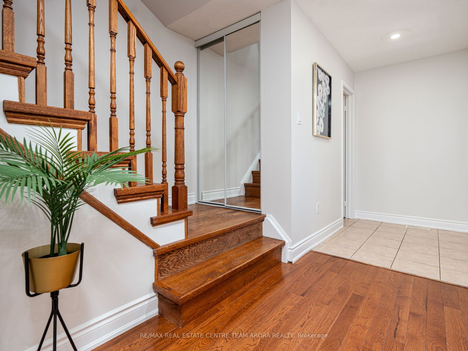 96 Summerdale Cres