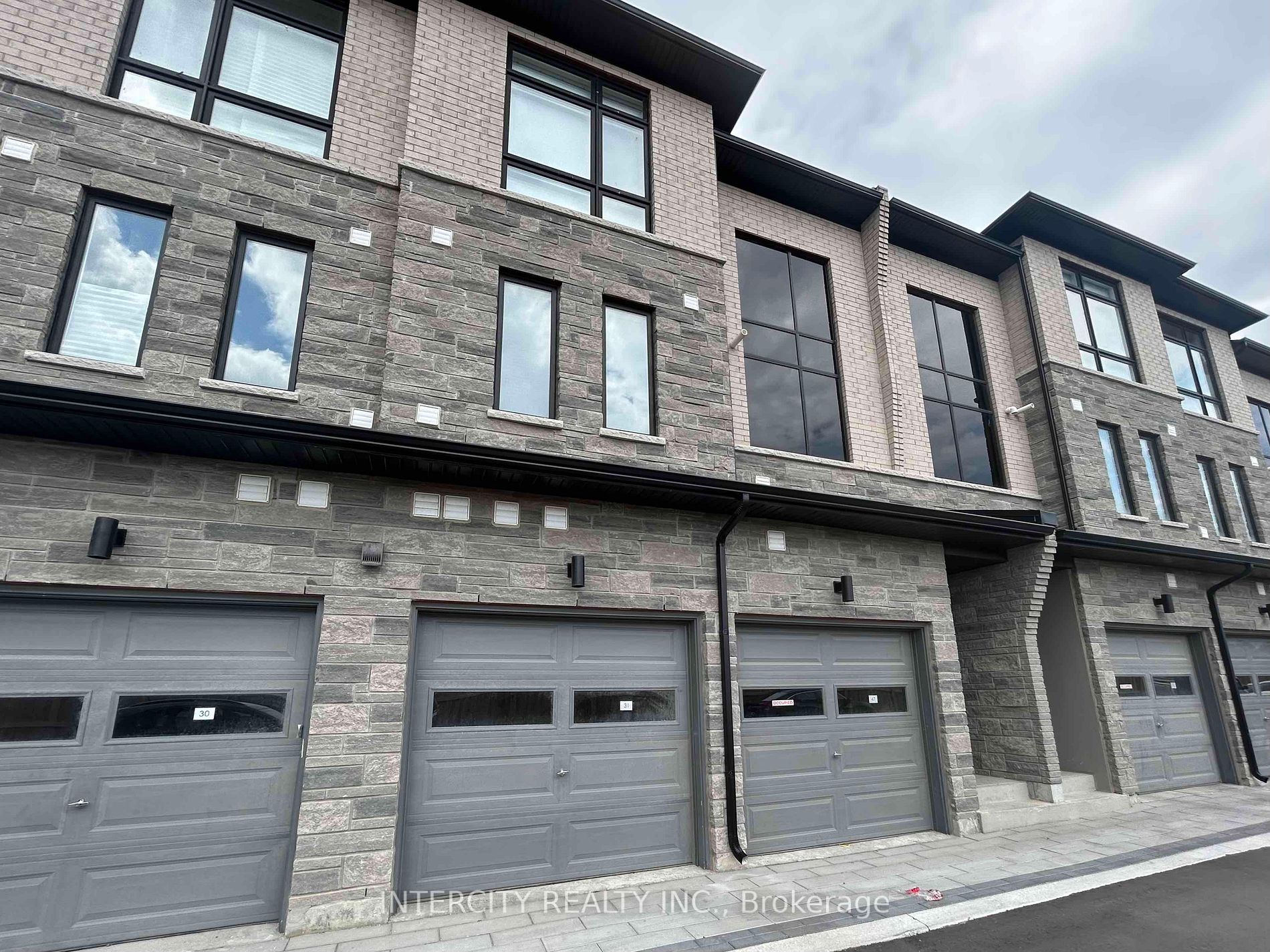 Listing W6637880 - Large Photo # 17