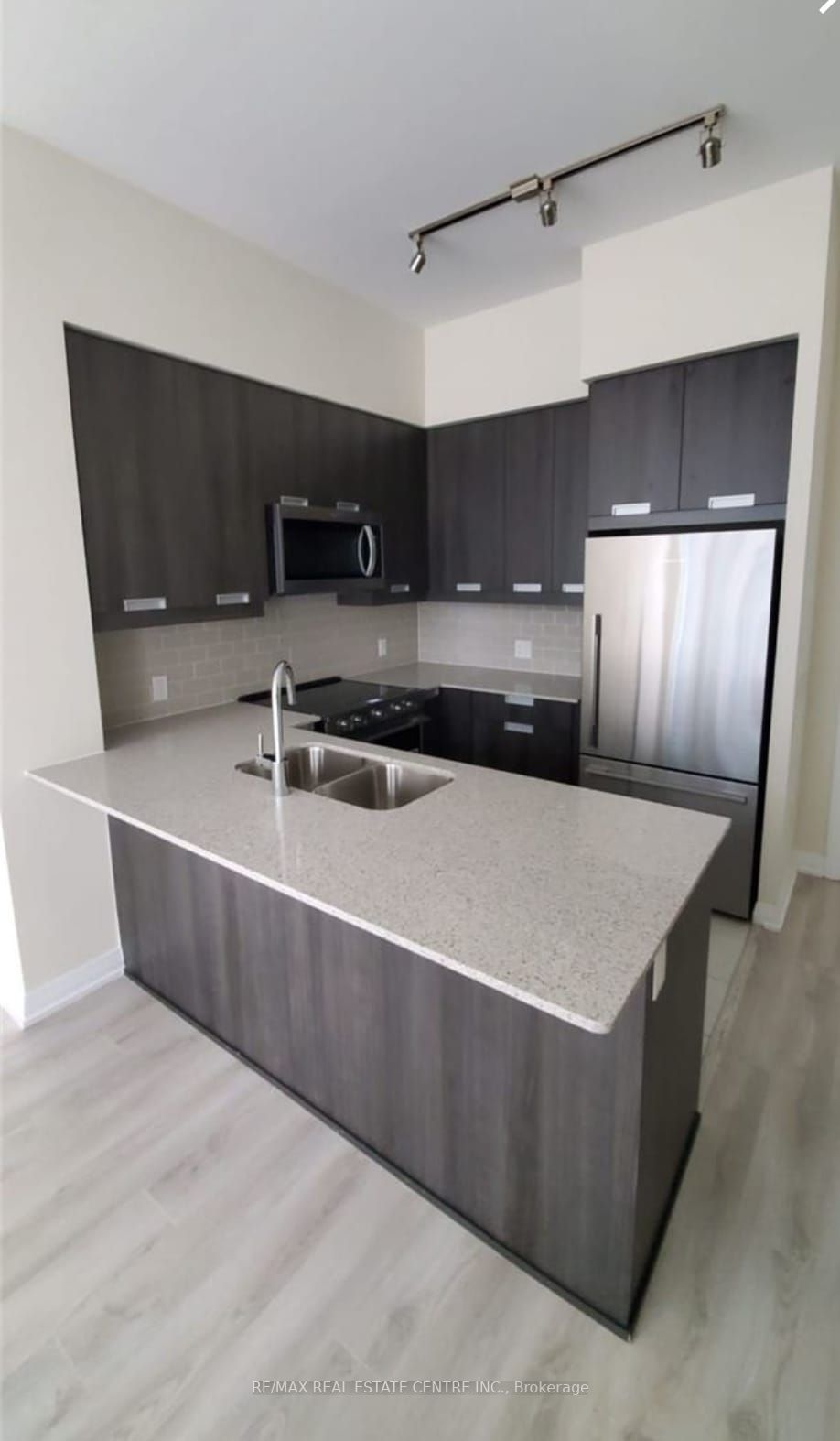 65 Watergarden Dr, #107