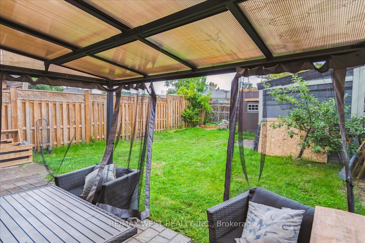 388 Hyacinthe Blvd