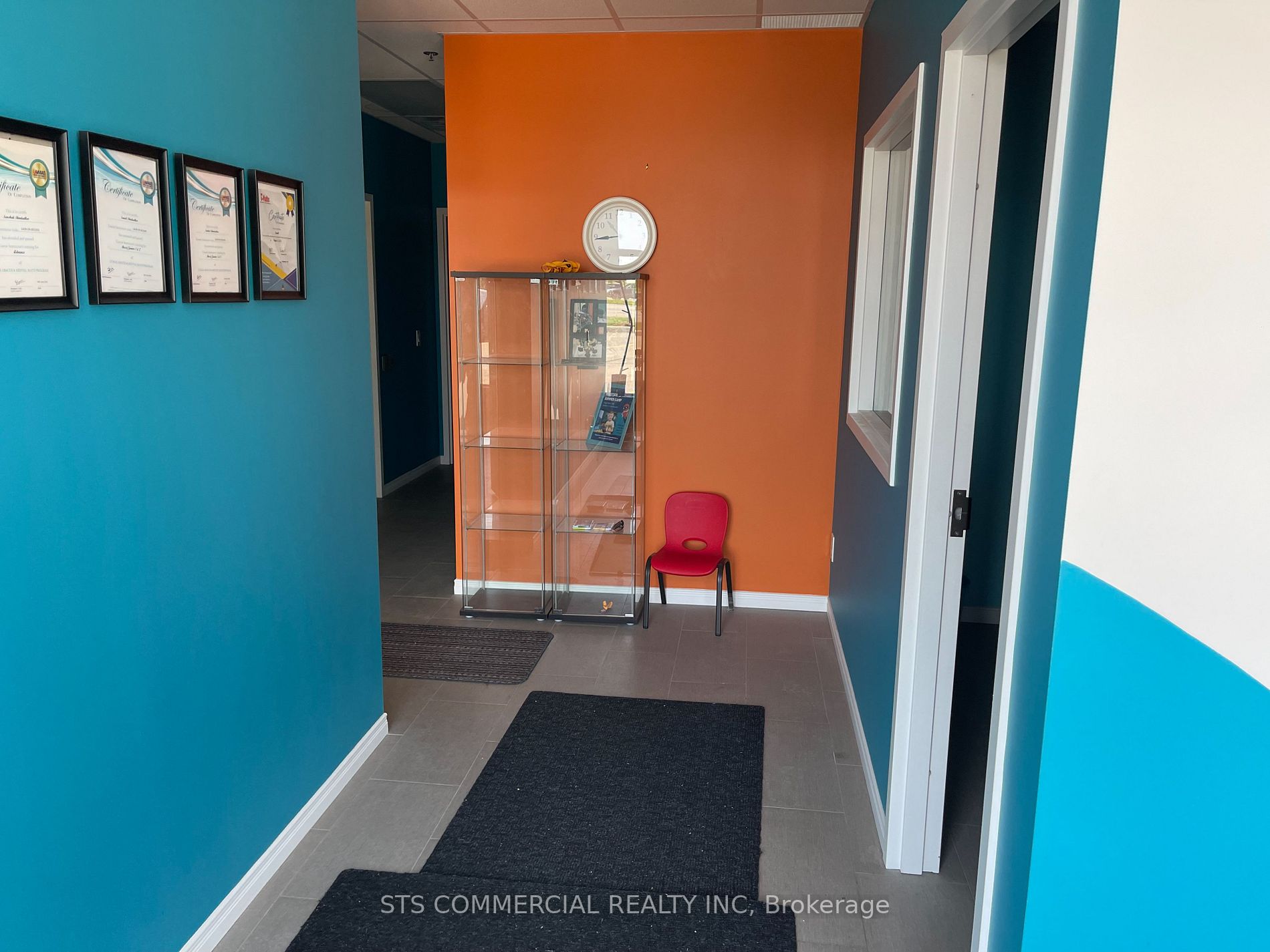 695 Riddell Rd, #1A