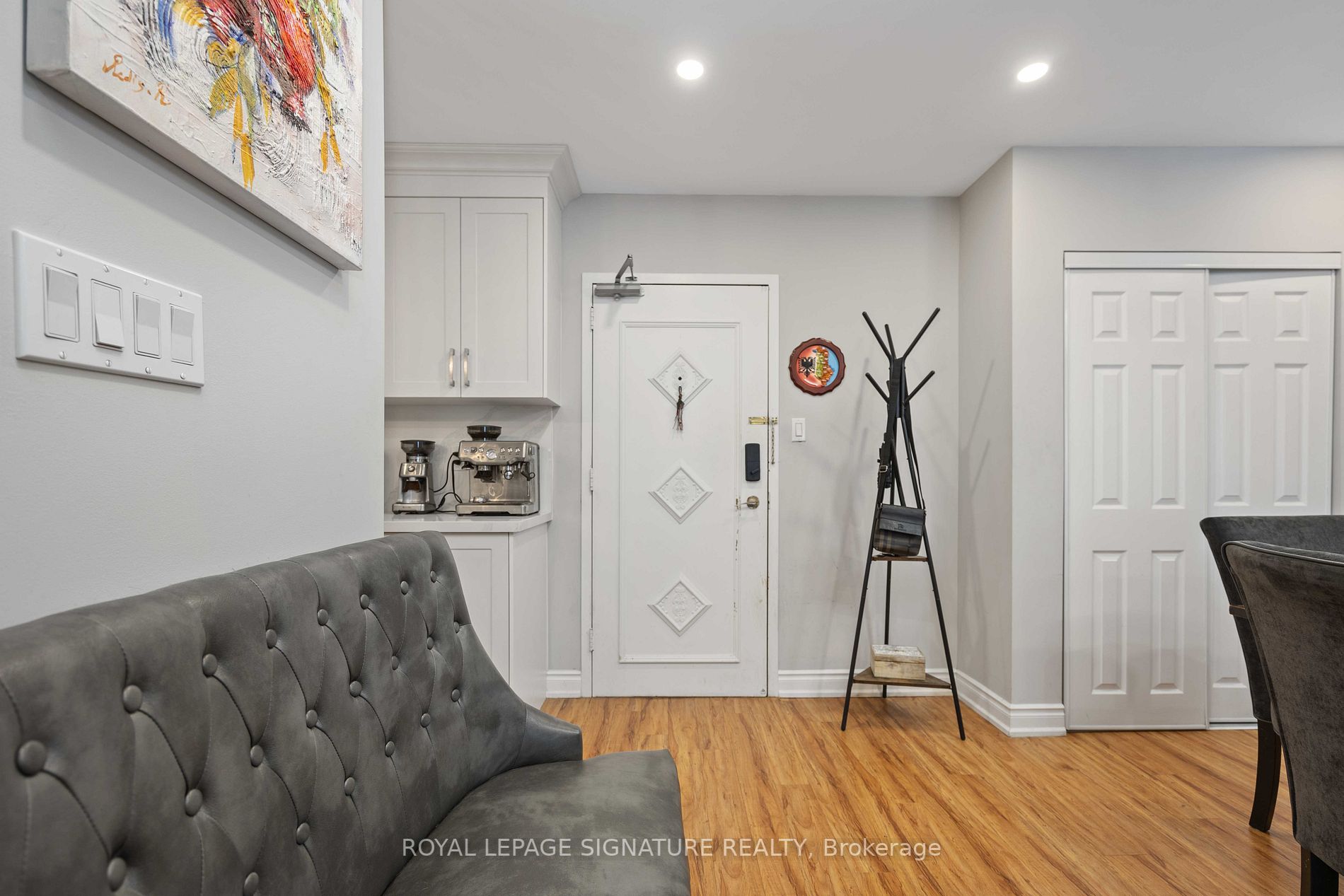 Listing W6638320 - Large Photo # 2