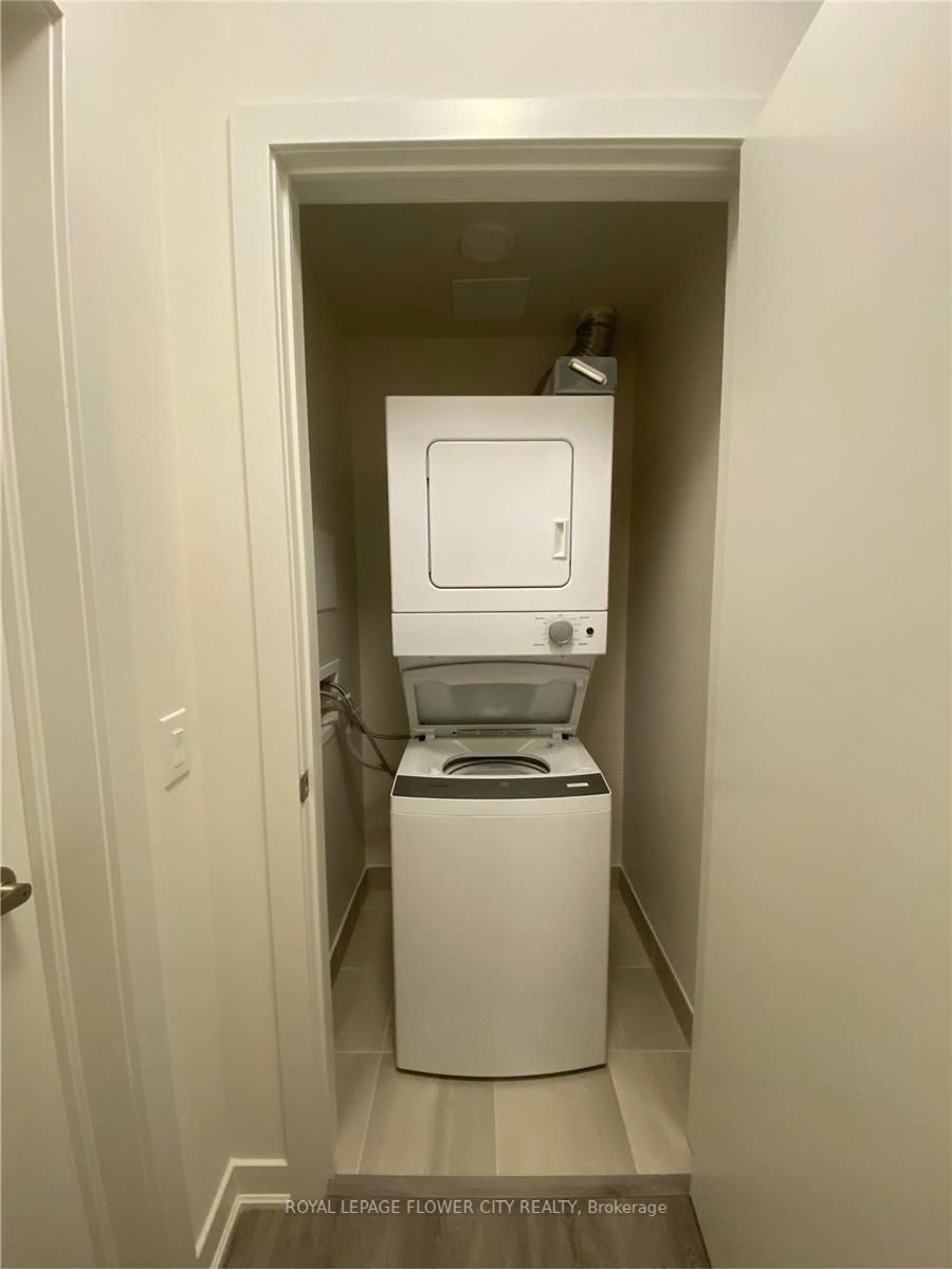 320 Plains Rd, #106