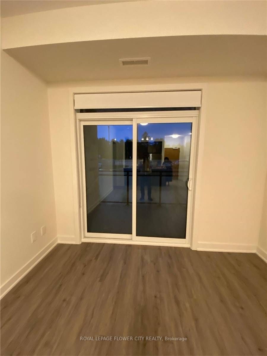 320 Plains Rd, #106
