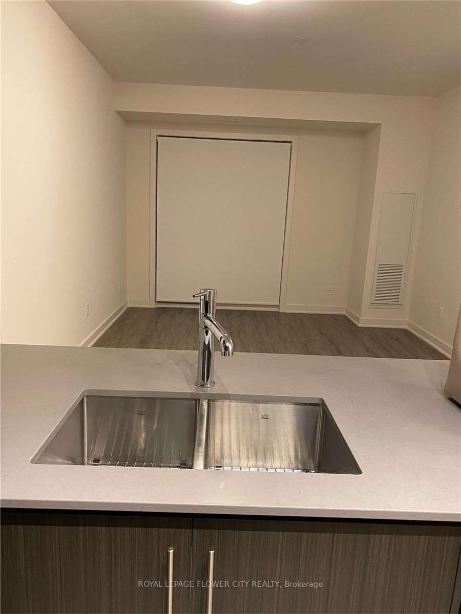 320 Plains Rd, #106