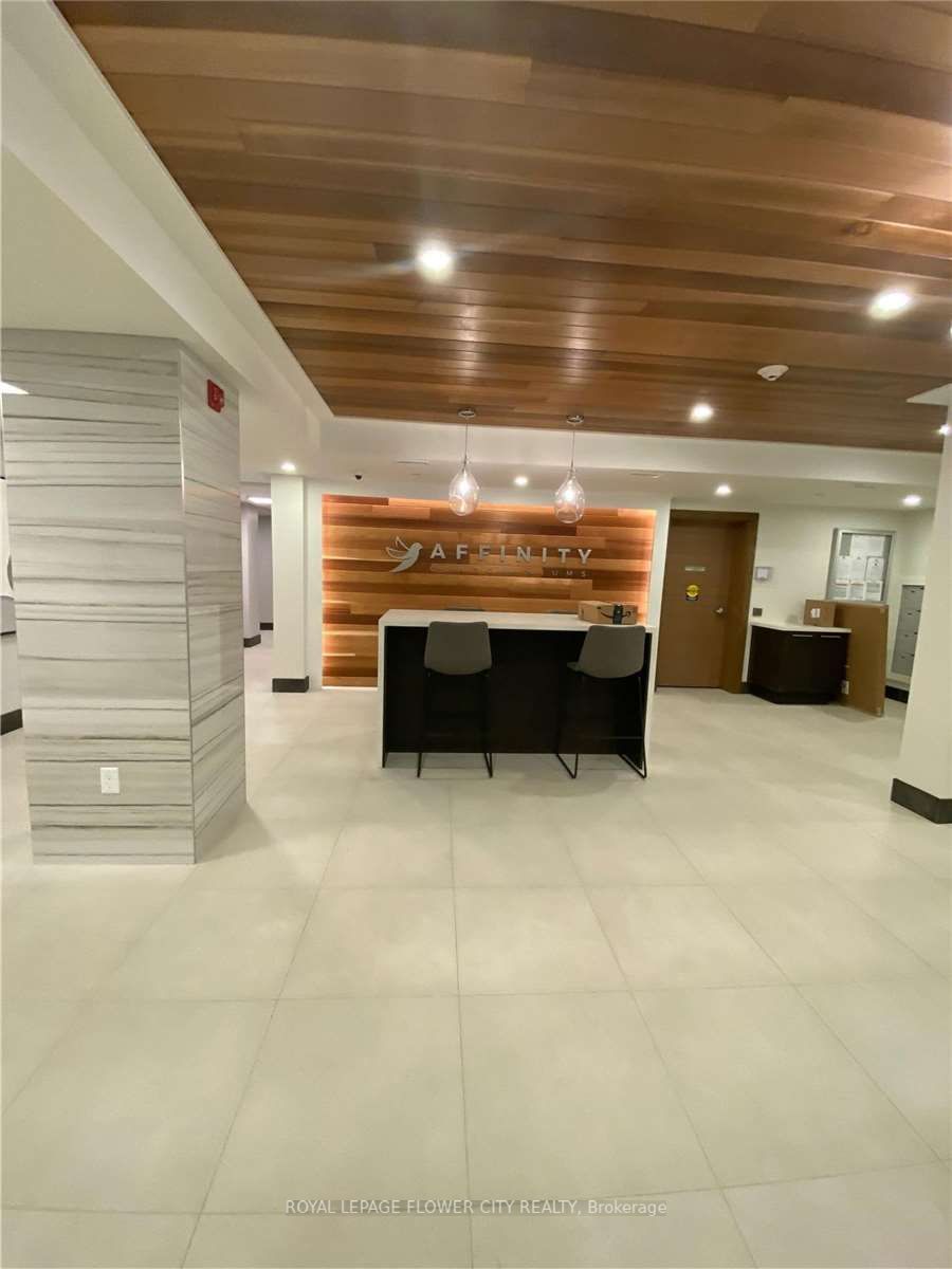 320 Plains Rd, #106