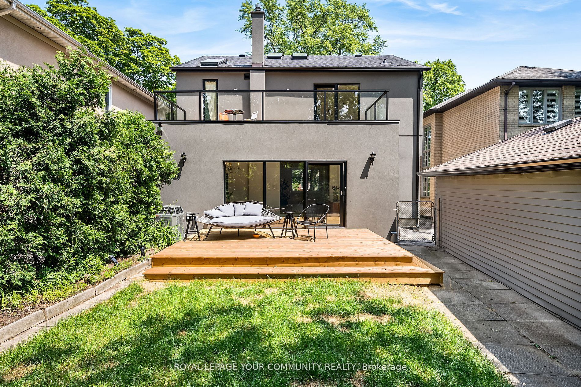 6 Westrose Ave