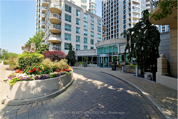 2111 Lake Shore Blvd W, Toronto