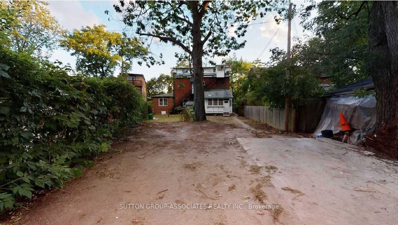 25 Indian Road Cres