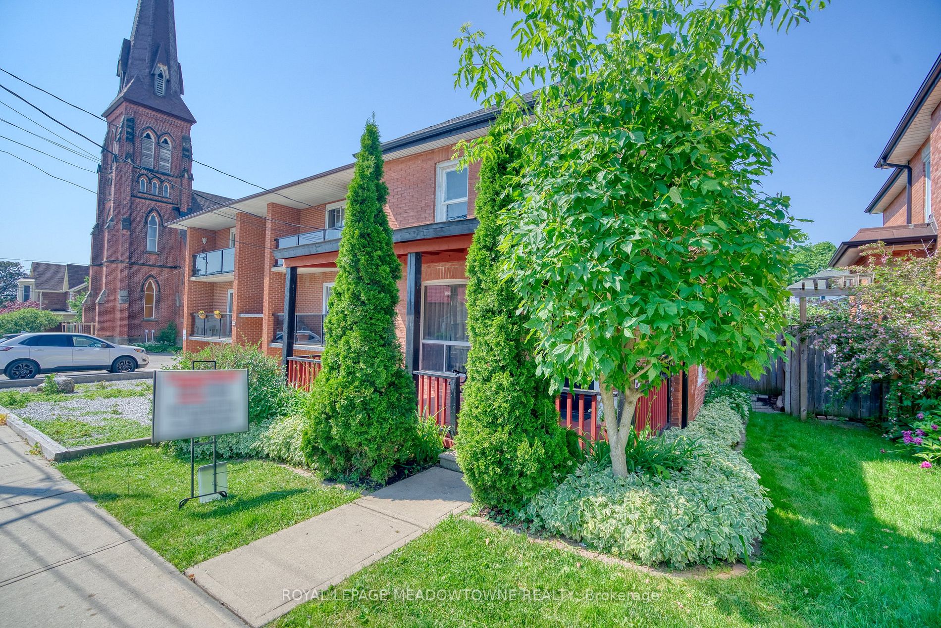 4 Main St S