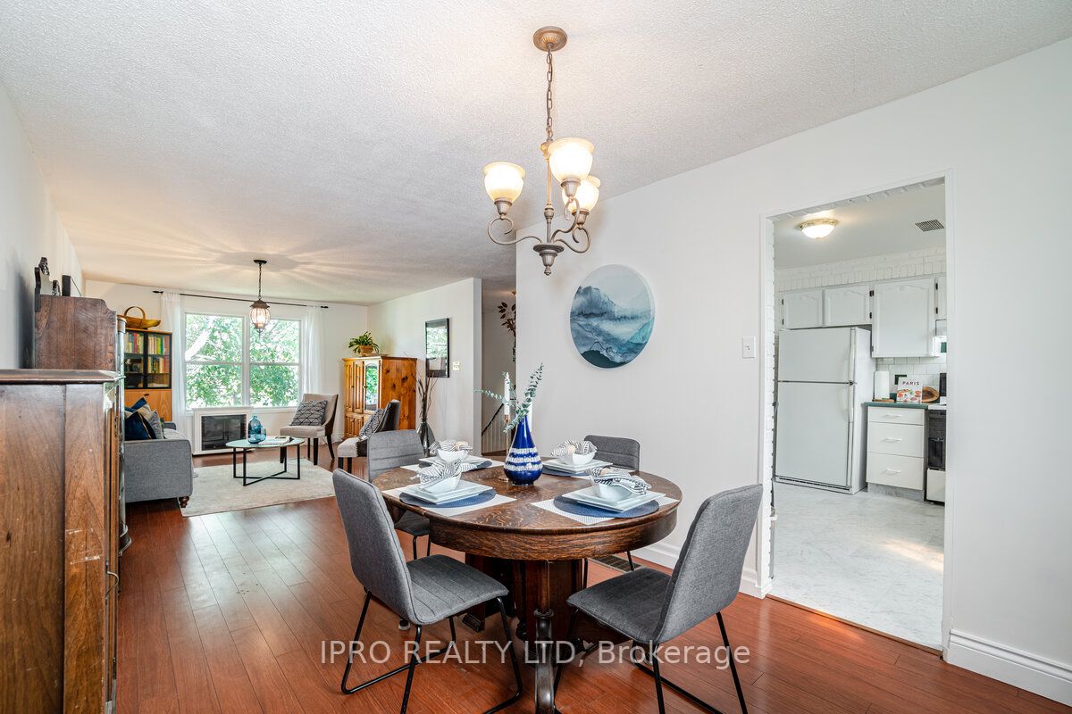 219 Rutherford Road N