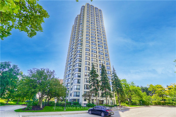 8 Lisa St, Brampton