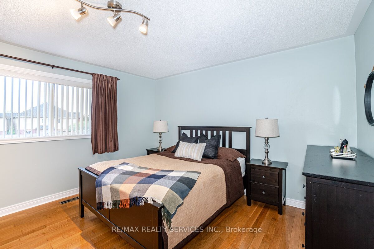 158 Marycroft Crt