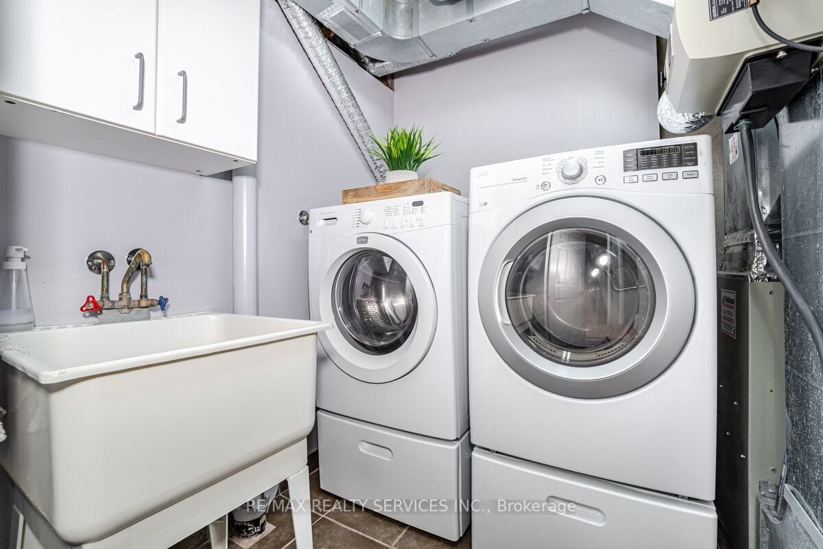 158 Marycroft Crt