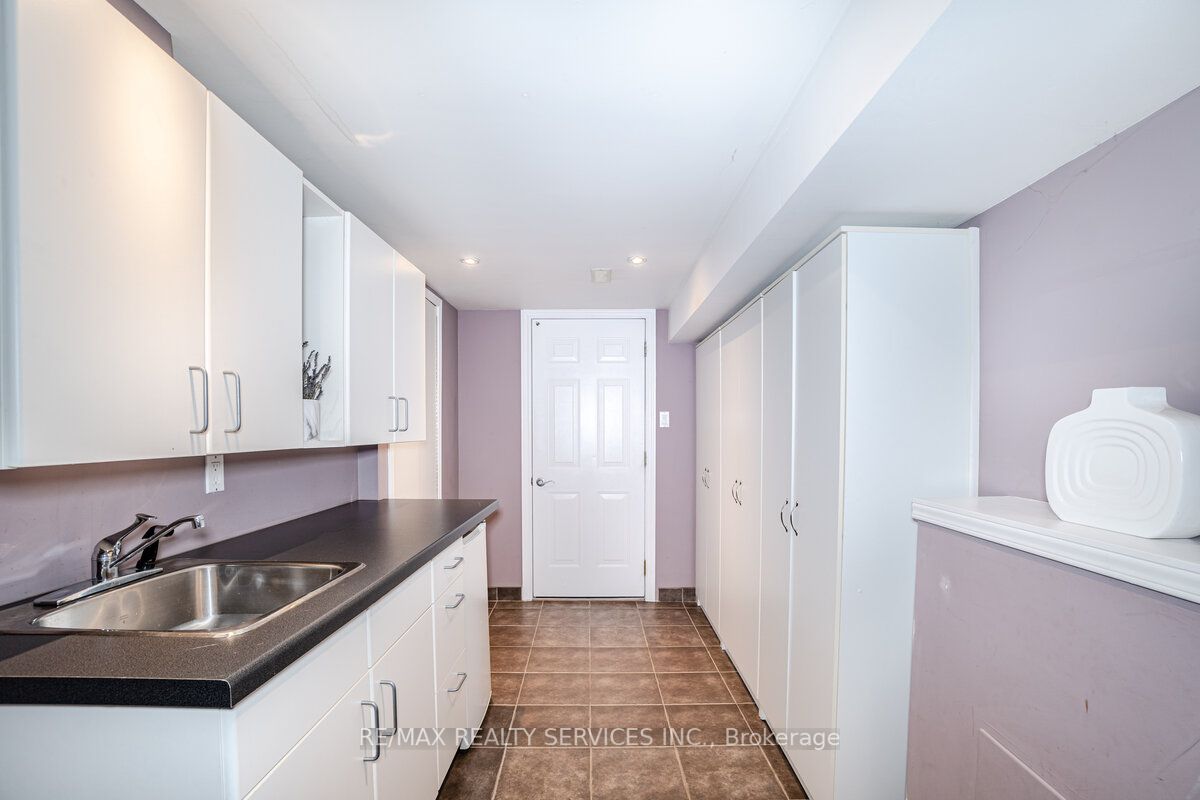 158 Marycroft Crt