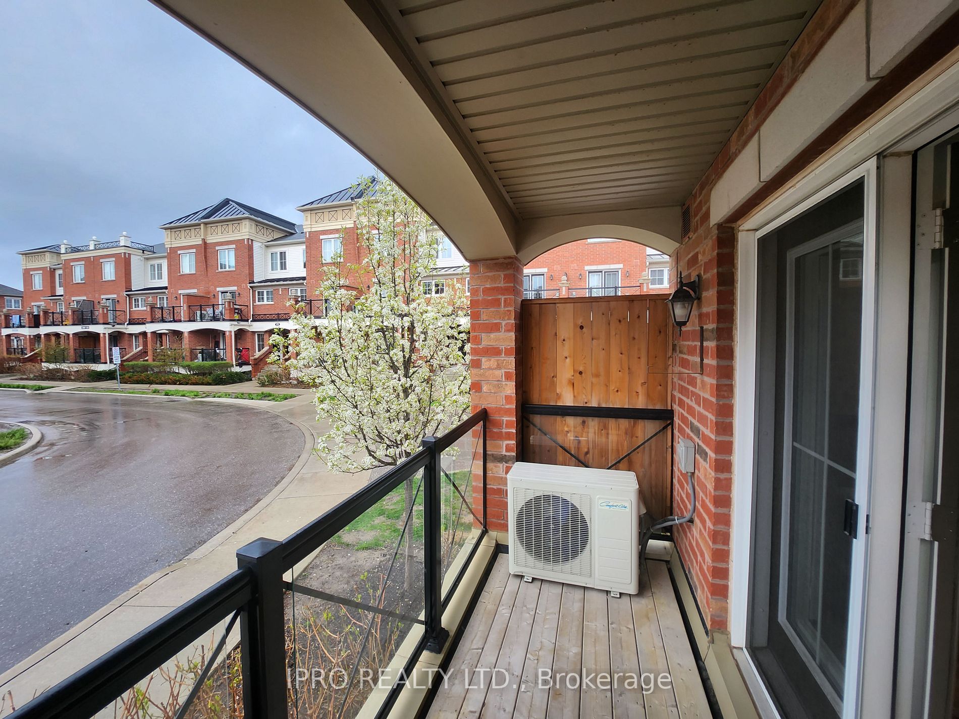2496 Post Road, #18